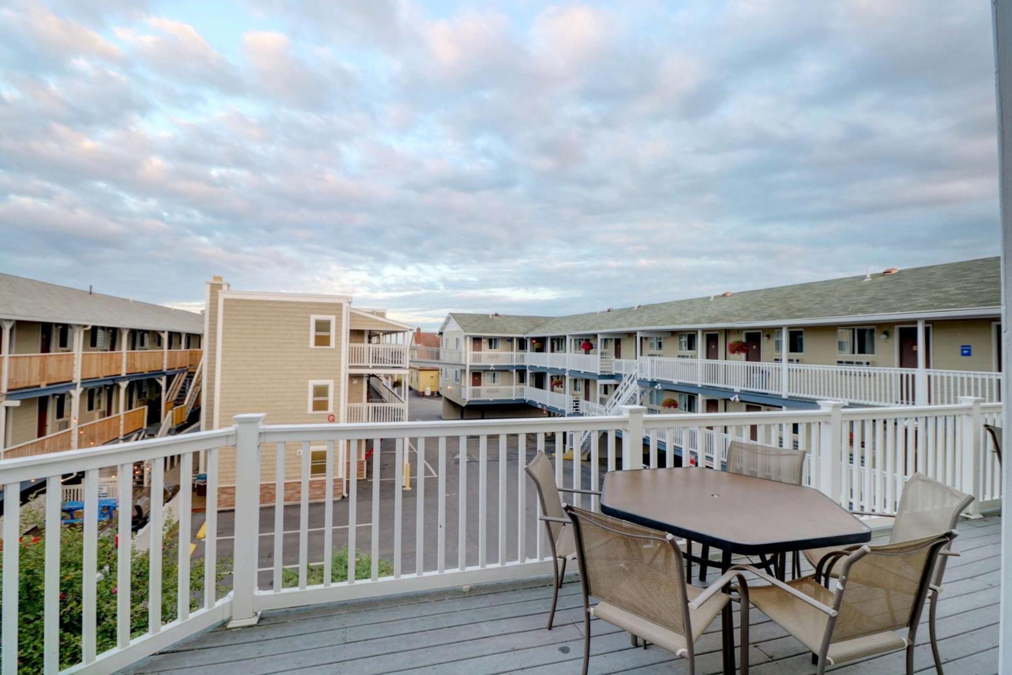 Waves Oceanfront Resort Old Orchard Beach Exterior foto