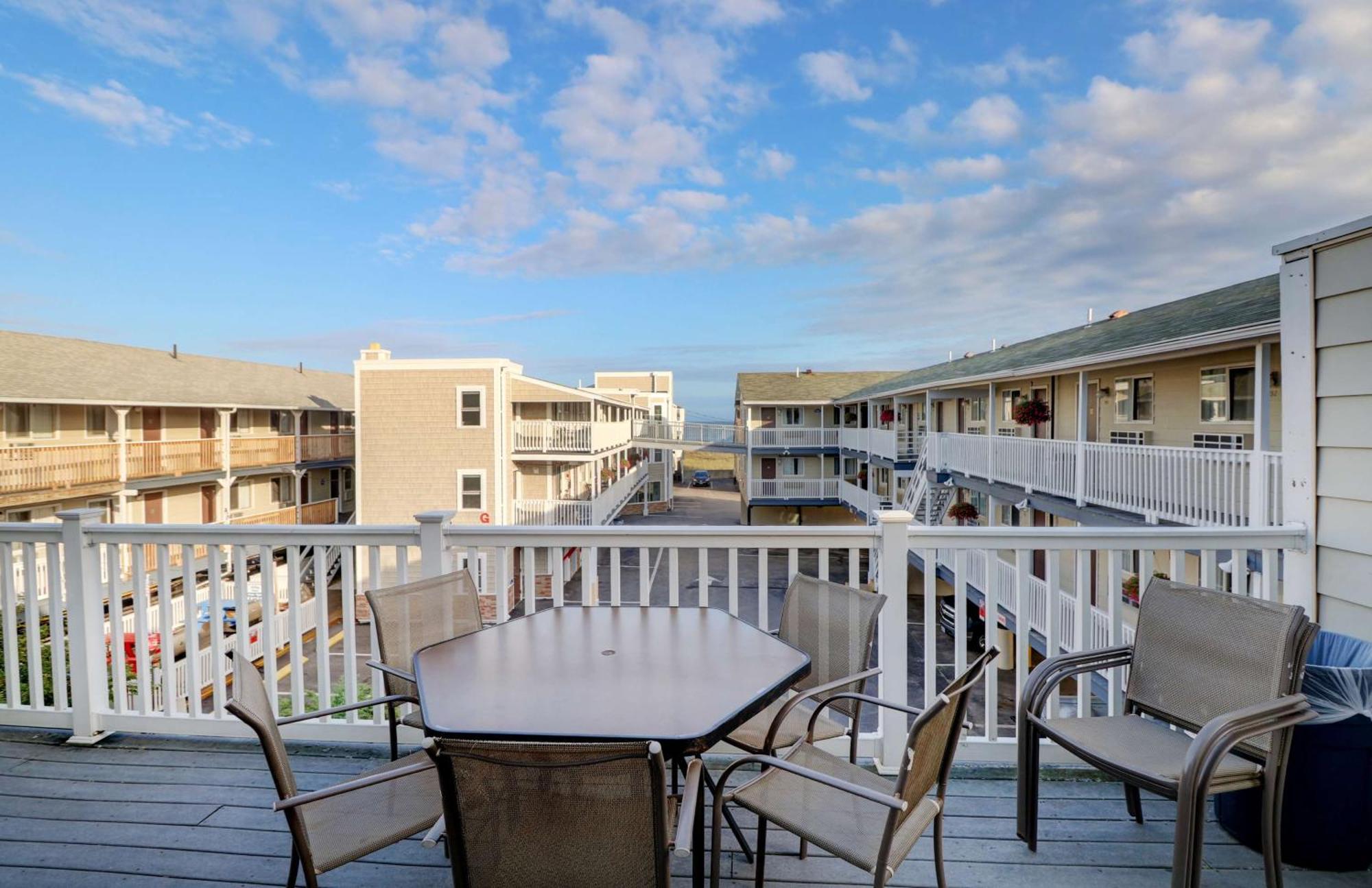 Waves Oceanfront Resort Old Orchard Beach Exterior foto